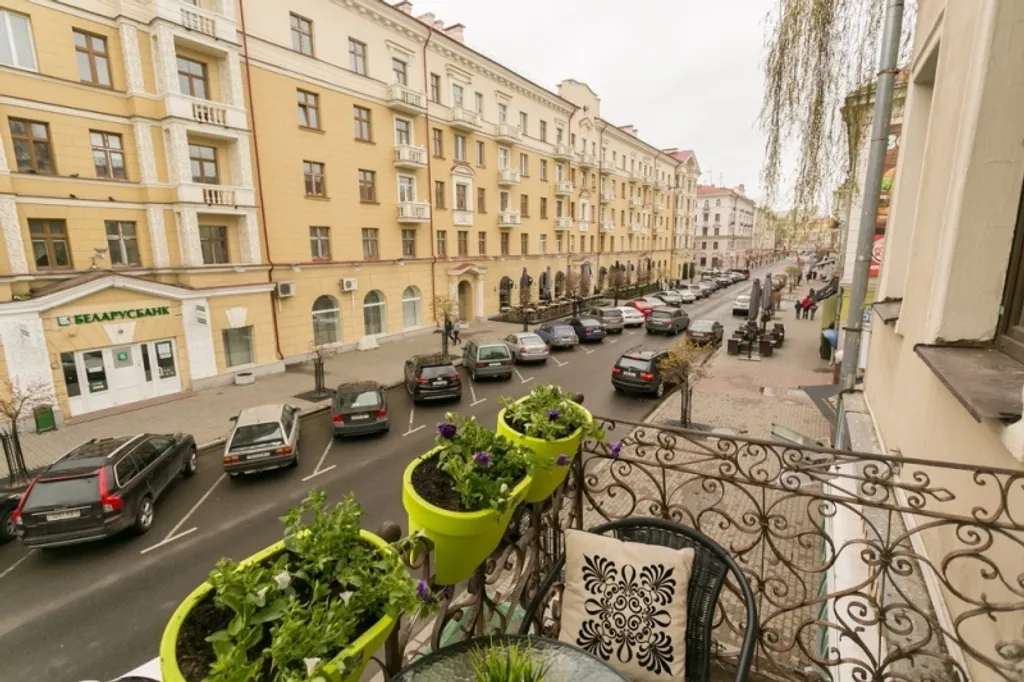 Квартира Квартира 3 спальни и супер балкон — Минск