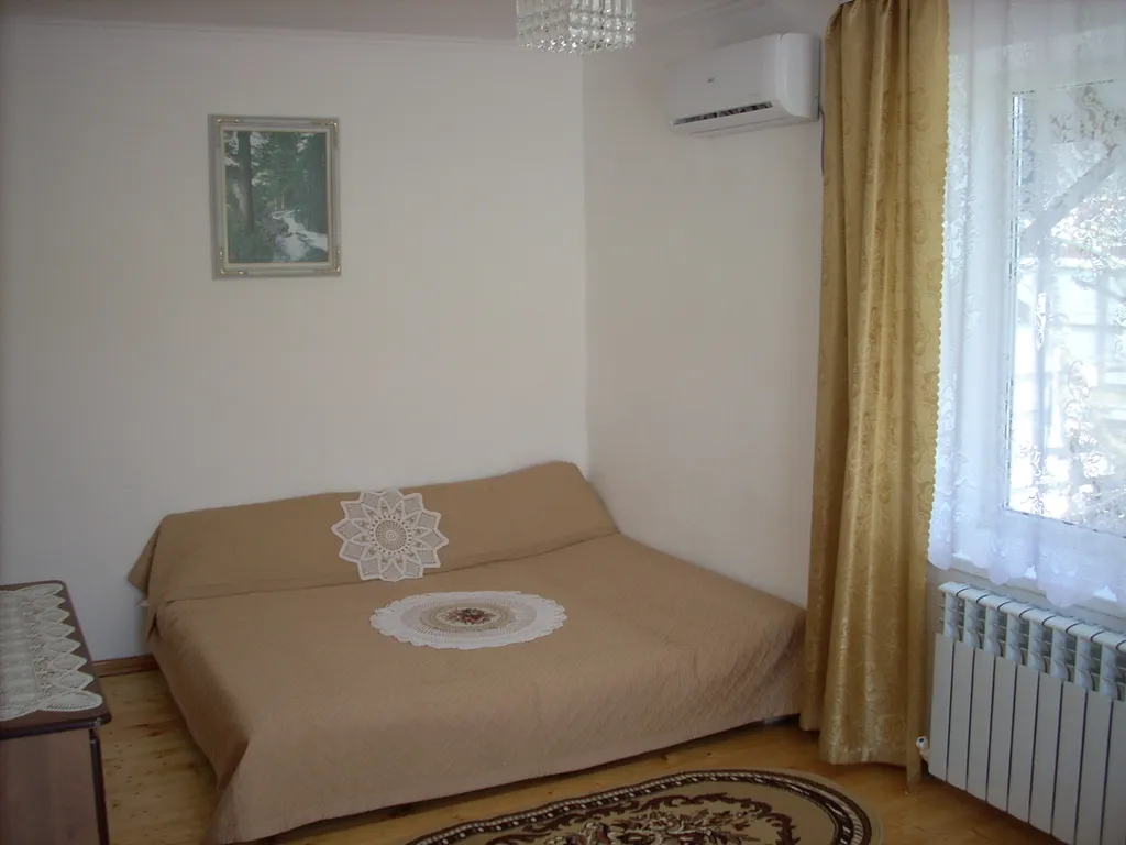 Дом с садом, частный сектор