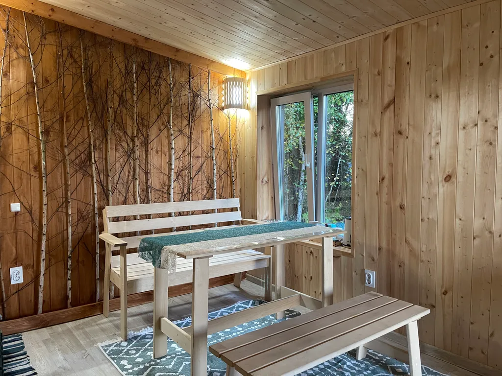 Вместительный уютный дом с камином, русской баней и банным чаном