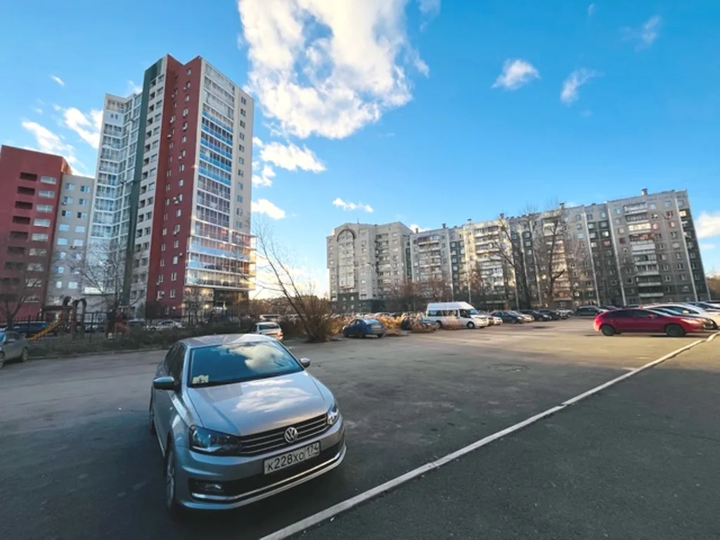 Новая квартира-студия около ТРК Алмаз