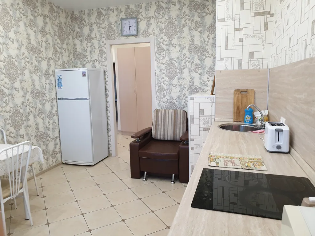 Квартира с видом на реку Волгу и мост