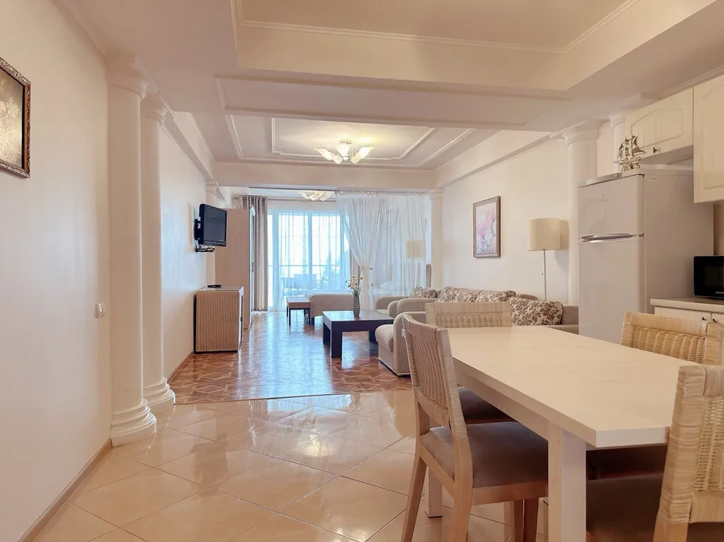 Апартаменты Милана с видом на море