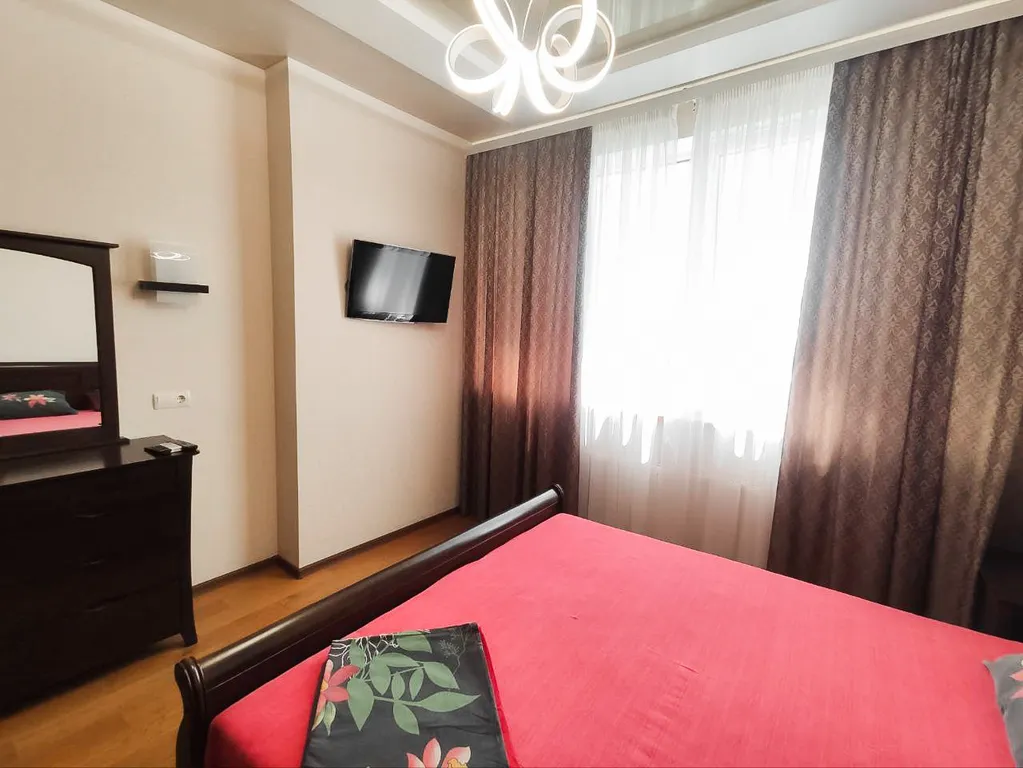 Делюкс - вода круглосуточно, в новом ЖК, видовая