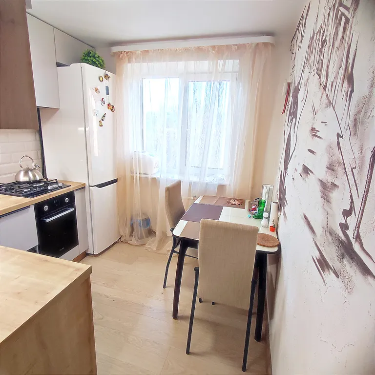 Комфортная двухкомнатная квартира в центре