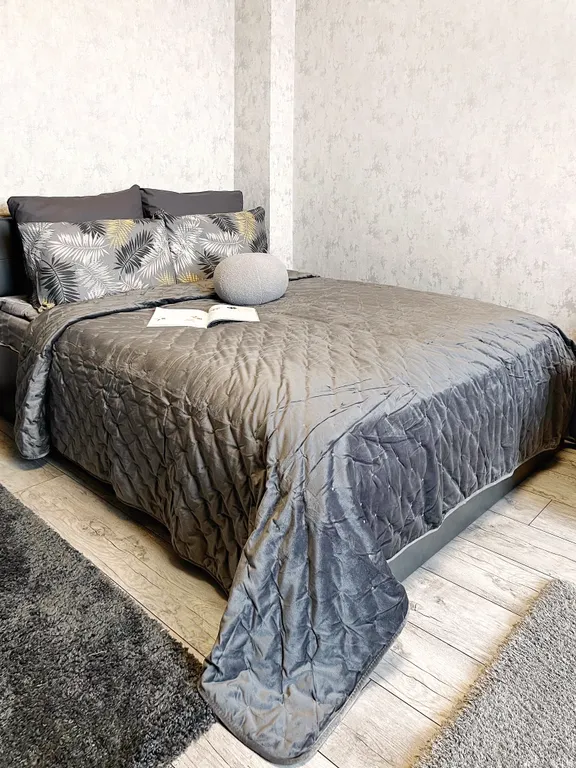 Kраcивaя тёплaя кваpтирa в центрe на развязке к Главным Заводам города