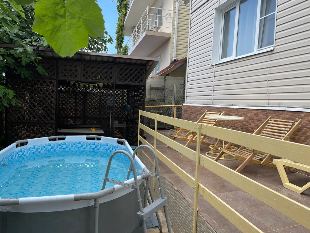 Коттедж Этаж в доме с 2 спальнями — Лазаревское