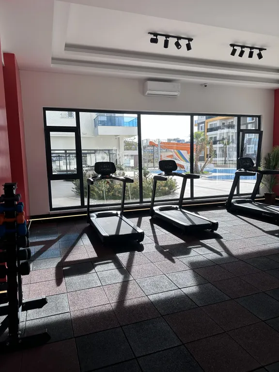 Светлая уютная квартира в Махмутларе с панорамным видом на море и горы