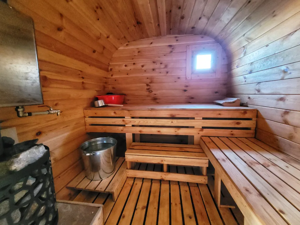 Дом в сосновом лесу