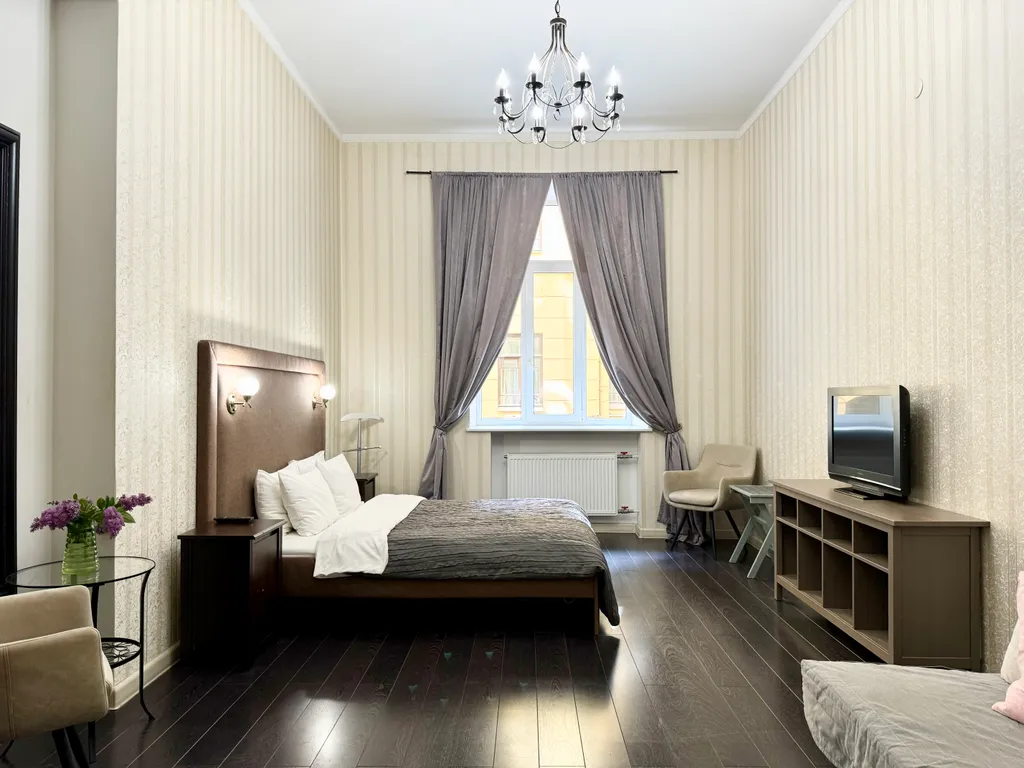 Квартира Просторная квартира возле Эрмитажа - 3 спальни, 2 санузла, парковка — Санкт-Петербург