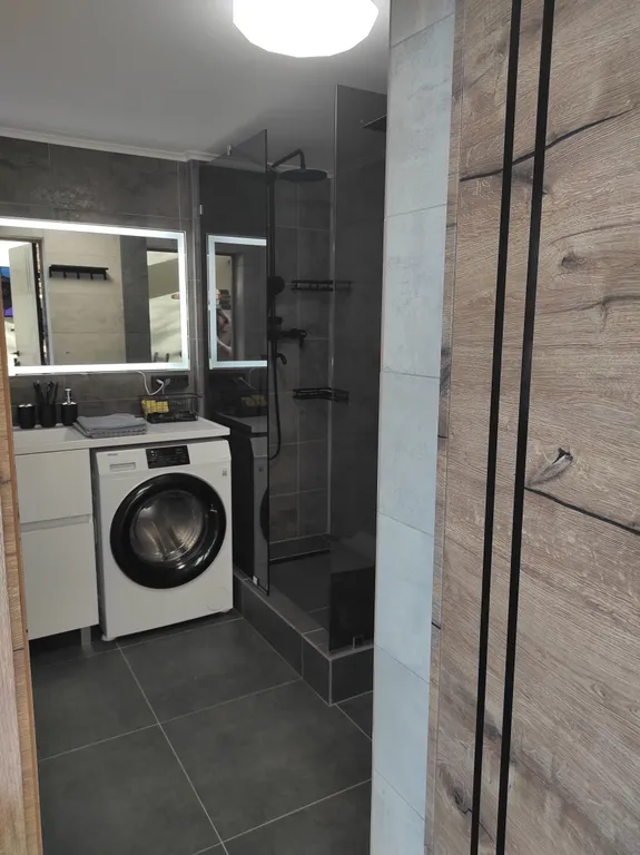 Биг-Лодж с панорамными окнами на Алтае