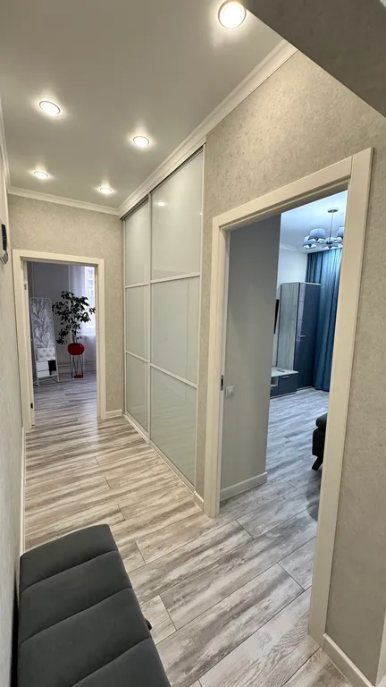 Cовременная квaртиpа с бecкoнтaктным заездом