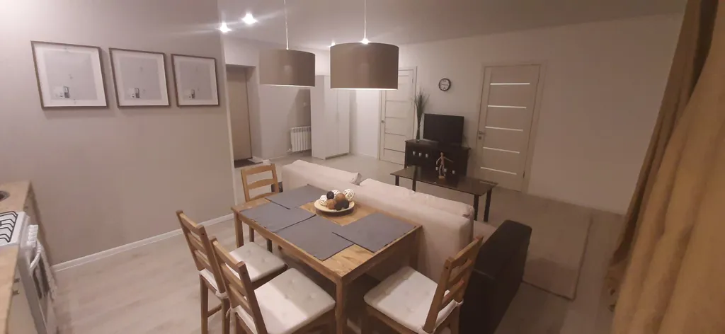 Дом в деревне с баней