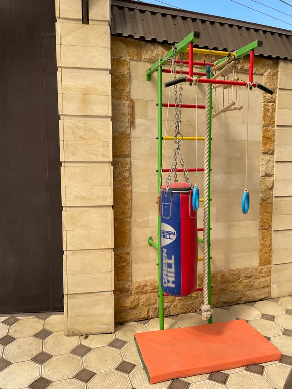 Коттедж Уютный дом, в центре города ,с шашлычной зоной и крытым двором. — Махачкала