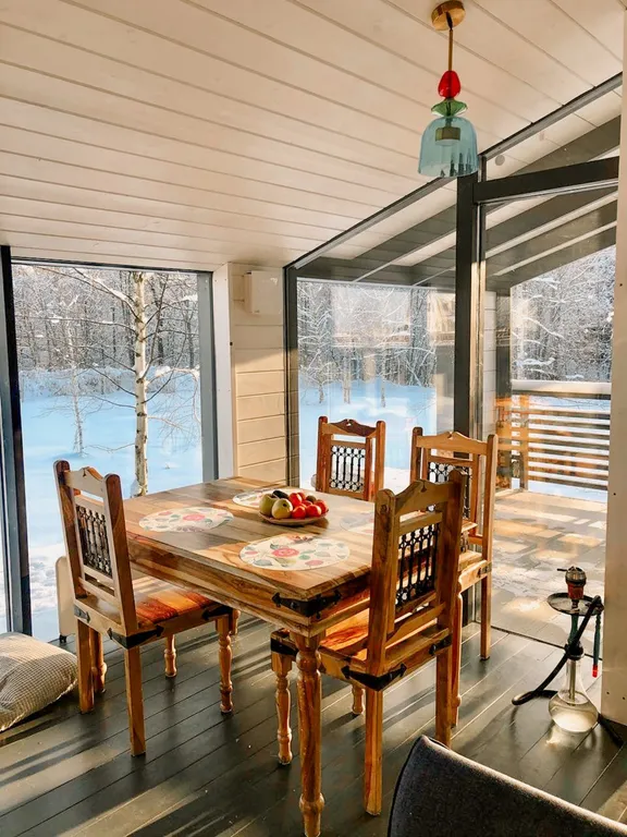 Цветочный домик с камином