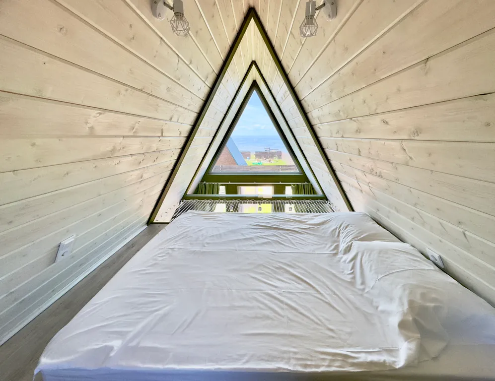 Aframe white, Дом на берегу Рыбинского моря