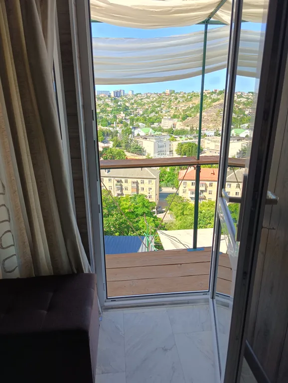 Домик на горке