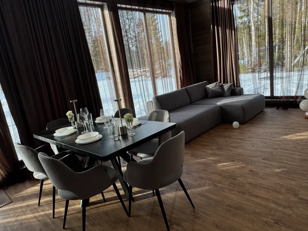 Уютный дом у озера, в 50 километрах от Петербурга, с мангалом, Wi-Fi