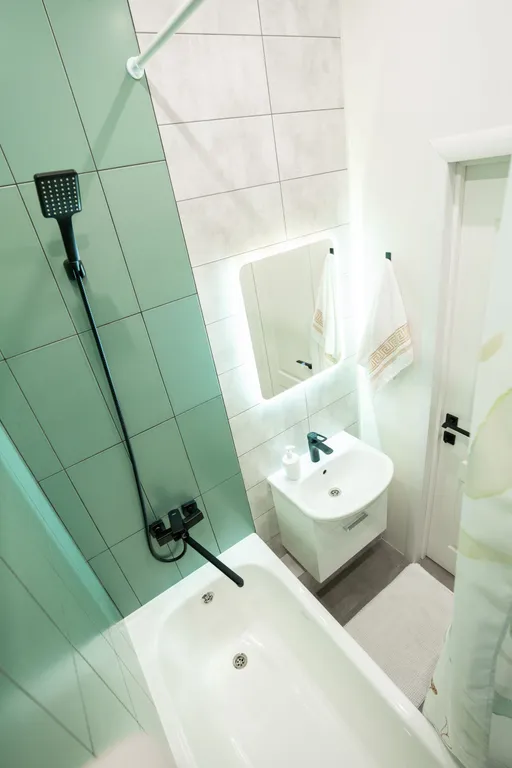 Яркая квартира-студия со свежим ремонтом