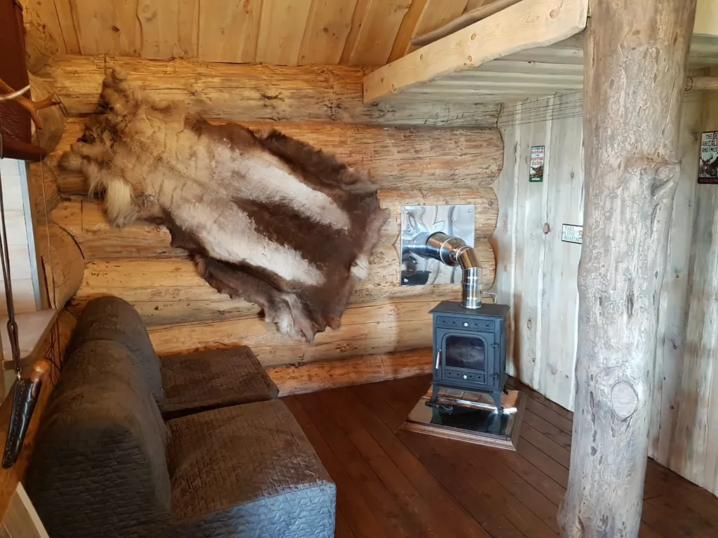 Шале из большого бревна