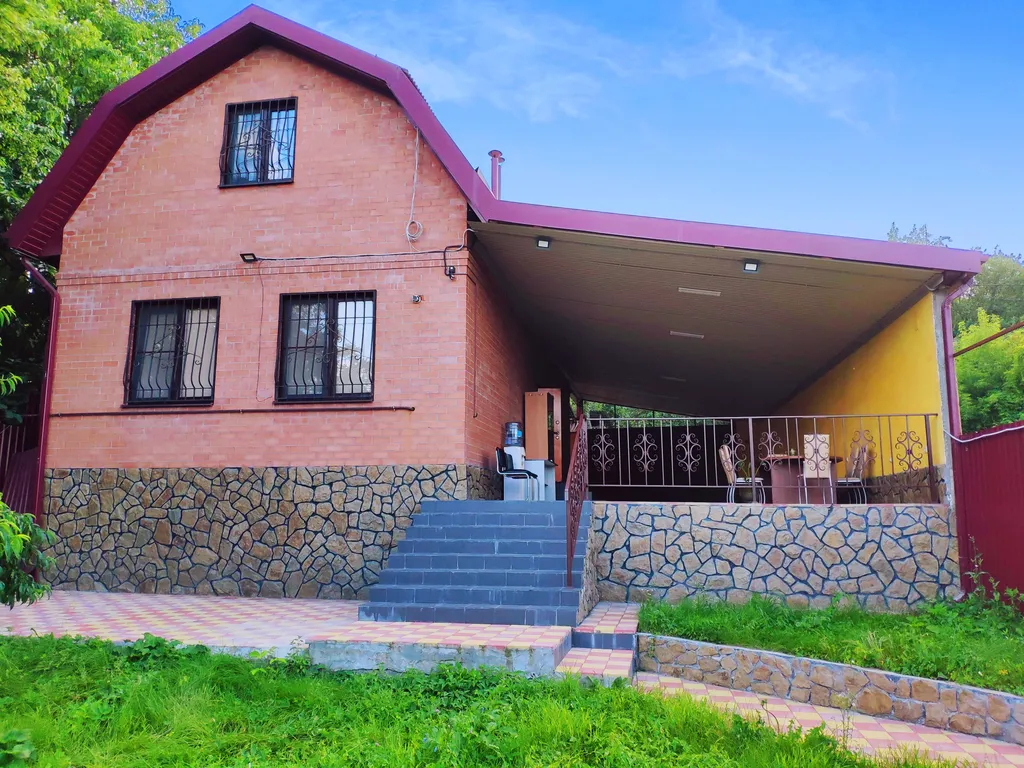 Коттедж Двухэтажная дача с участком — аренда посуточно в Владикавказ