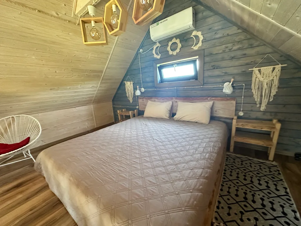 Барнхаус White