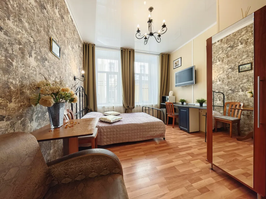 Уютная комната-студия на Невском