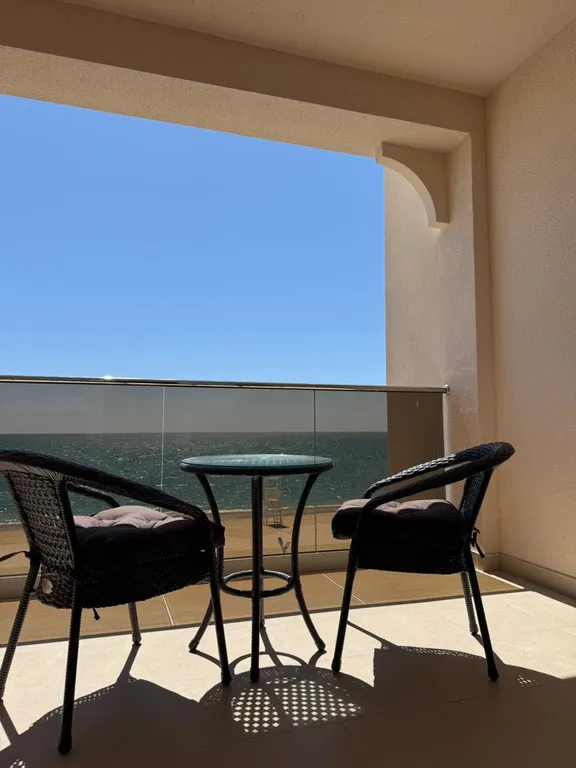 Апартаменты в ЖК Золотые пески с видом на море