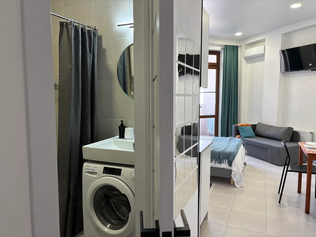 Студия рядом с песочным пляжем и бассейном