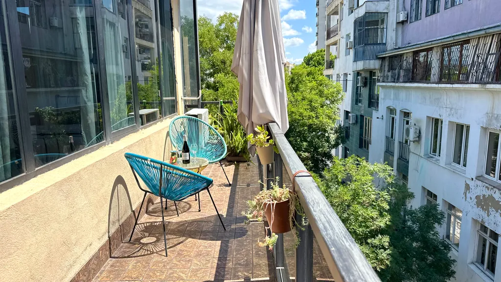 Cloudy Tbilisi Apartment