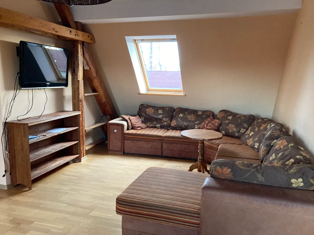 Квартира Апартаменты с тремя спальнями на улице Осенней в Центральном районе — Калининград