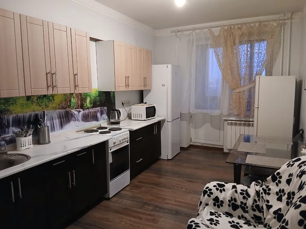 Уютная 2-х комнатная кв. в доме фитнес центр и вид на футбол. поле