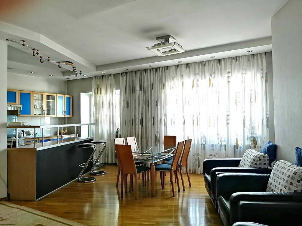 4-комнатная Квартира