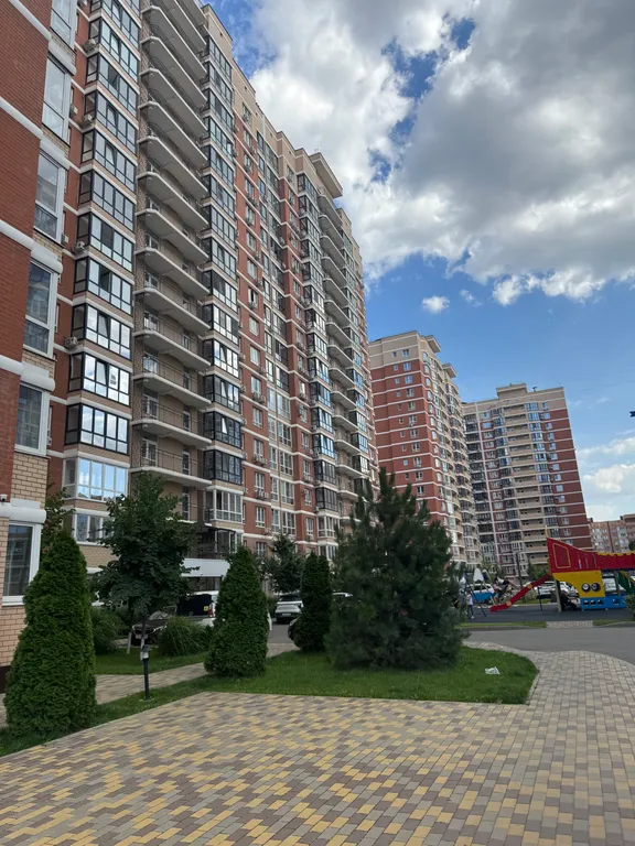 Квартира Светлая, уютная двухкомнатная квартира с видом на парк Галицкого — Краснодар