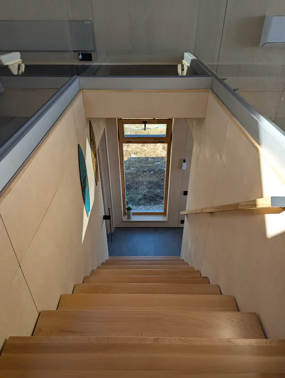 Дом с баней и горячей купелью на озере