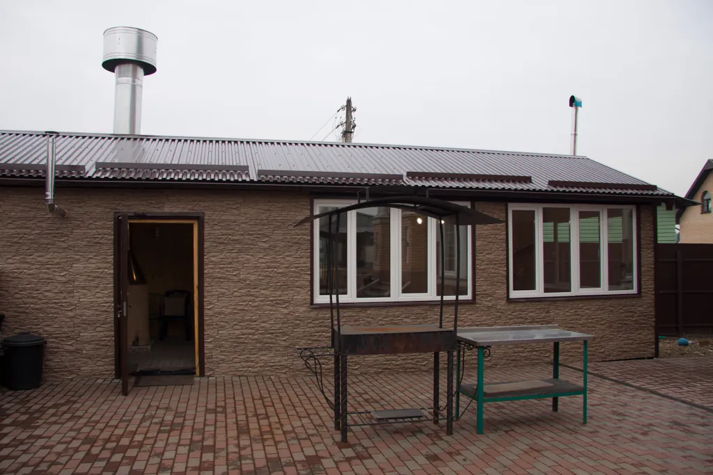 Дом с бассейном и сауной