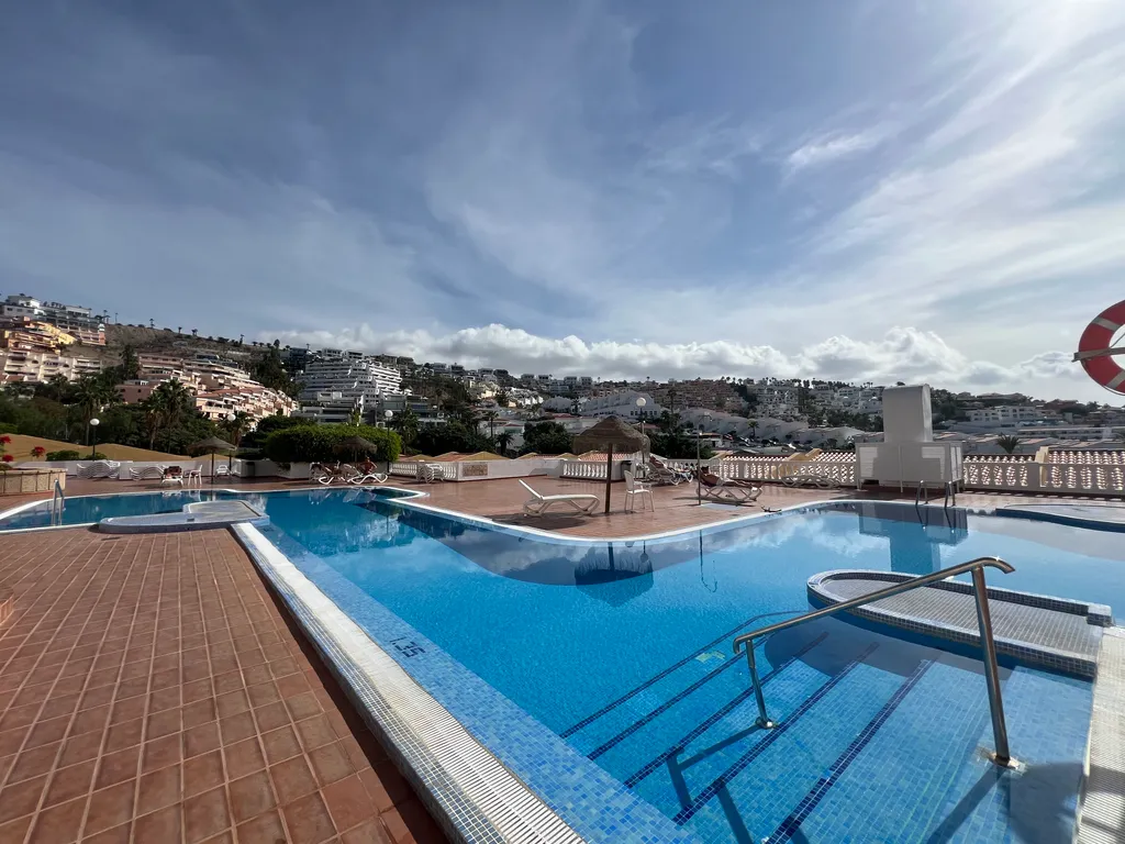 PaulMarie Apartment with heated pool in Las Brisas