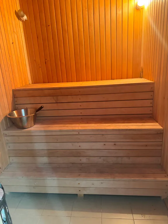 Двухэтажный дом с мангальным комплексом и баней