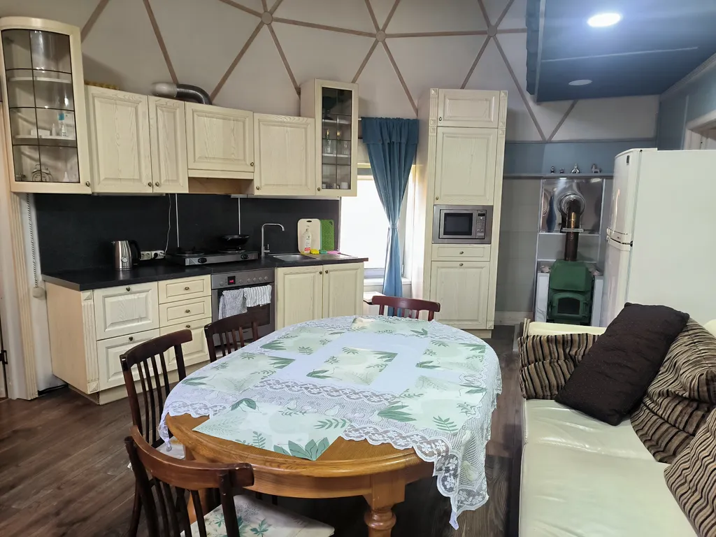 Купольный дом на домашней ферме