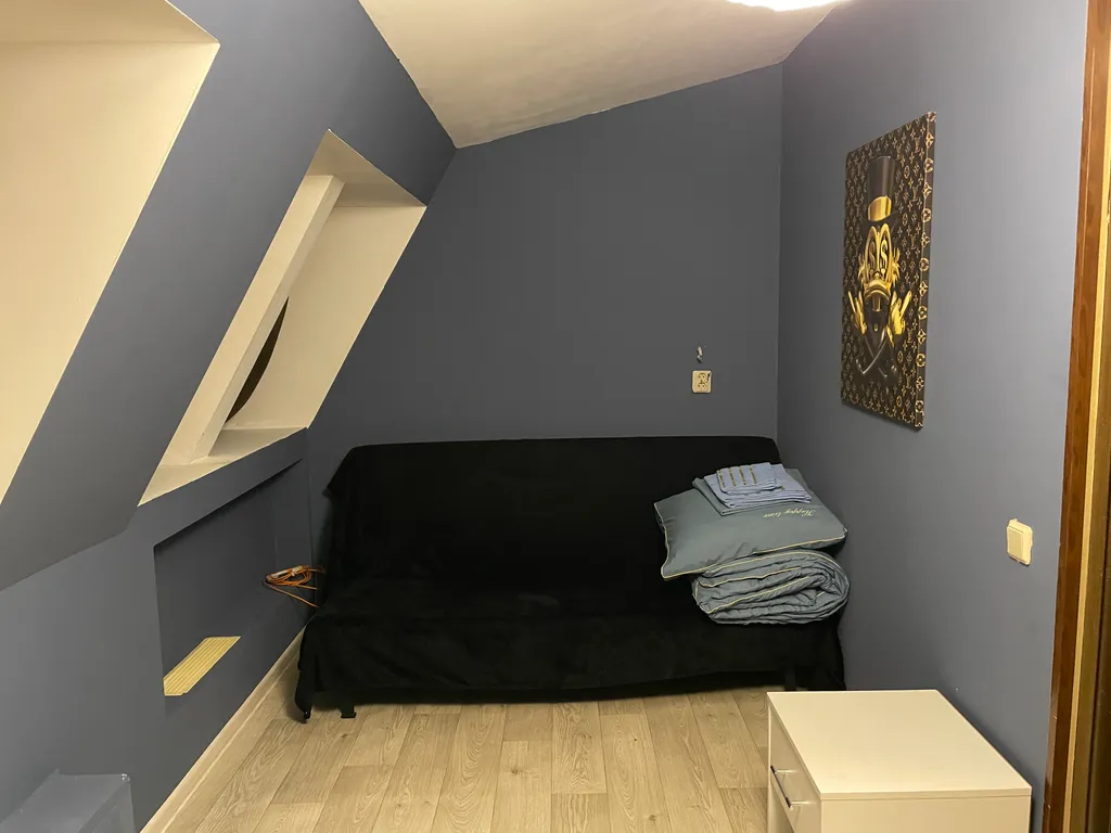 Квартира Синяя vip комната на мансарде — Санкт-Петербург