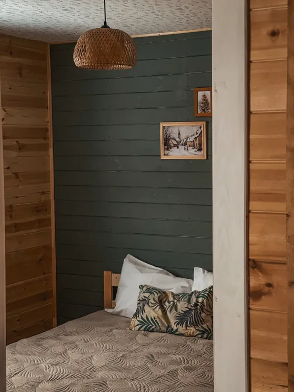 Дом с душой у соснового леса