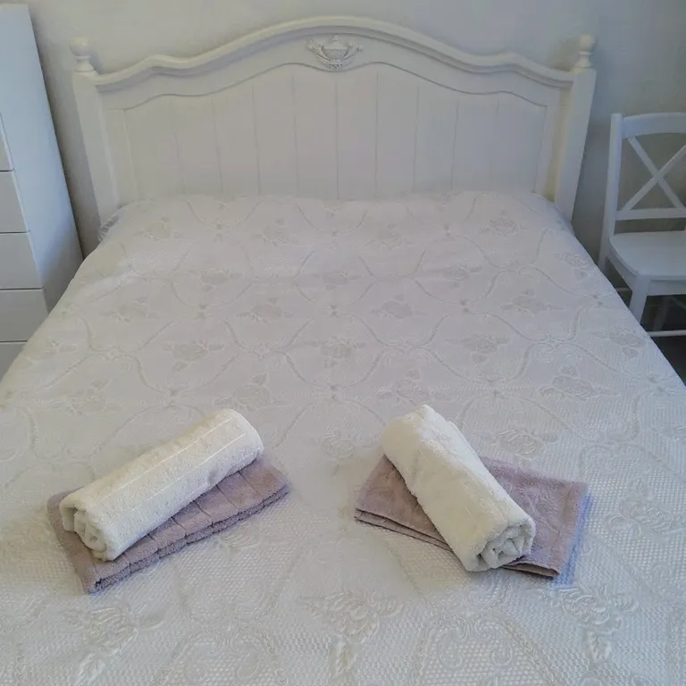 Новая квартира с солнечной террасой между морем и озером