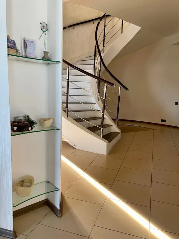 Уютный дом с дизайнерским ремонтом