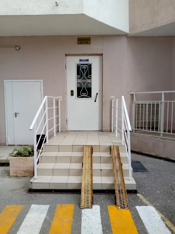 Уютная евродвушка с двумя балконами и евроремонтом