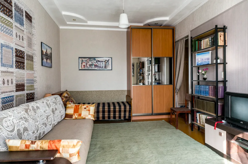 Просторная светлая квартира недалеко от центра