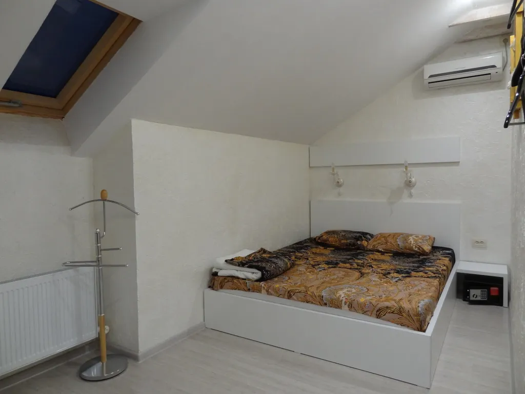 Квартира Апартаменты на Мансардном этаже в центре курортной жизни Евпатории — Евпатория