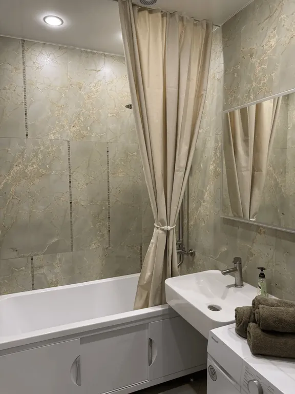 Квартира Двухкомнатная квартира у озера в центре Краснодара — Краснодар