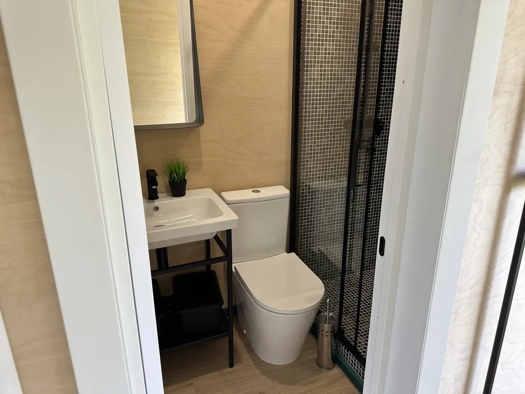 Коттедж Дом на берегу реки у пирса — Сясьстрой