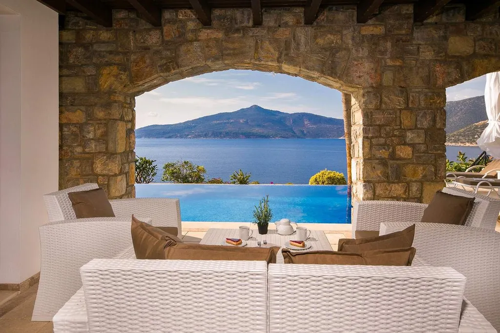 Вилла с видом на море