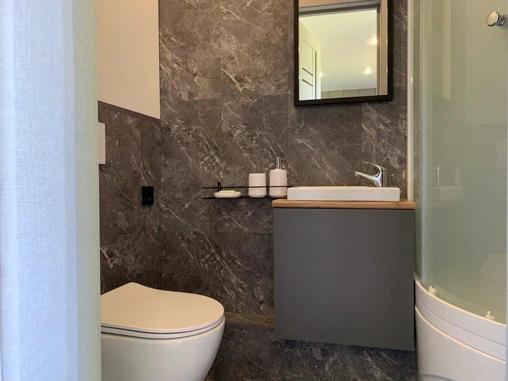 Домик для двоих на Алтае с видом на горы