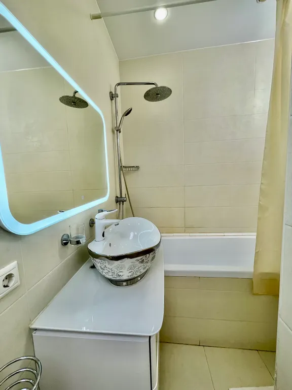 Центр Вид- река,  кораблики Версаль